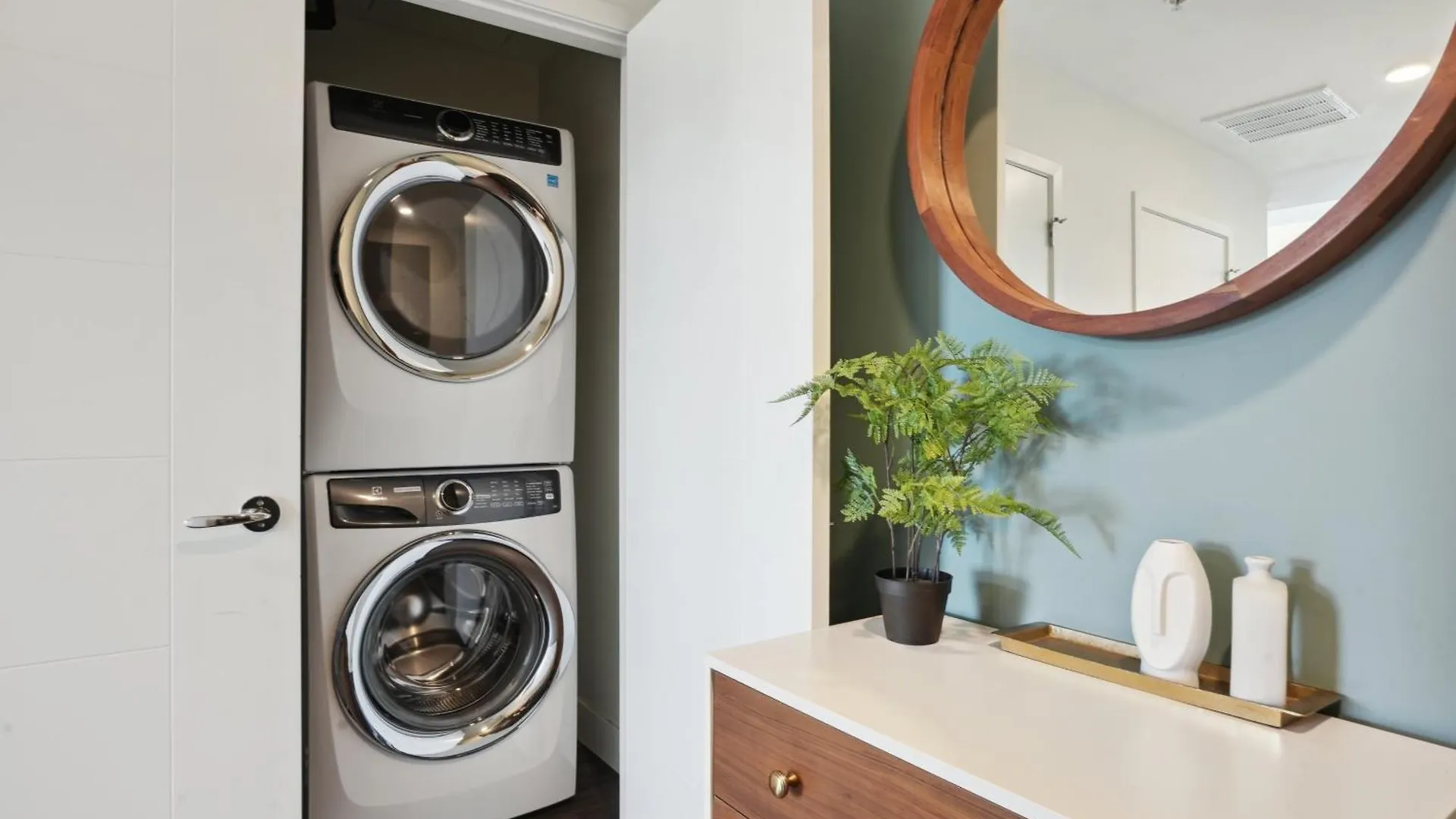 Skyline Penthouse | Espadin Lohi Denver Holiday home