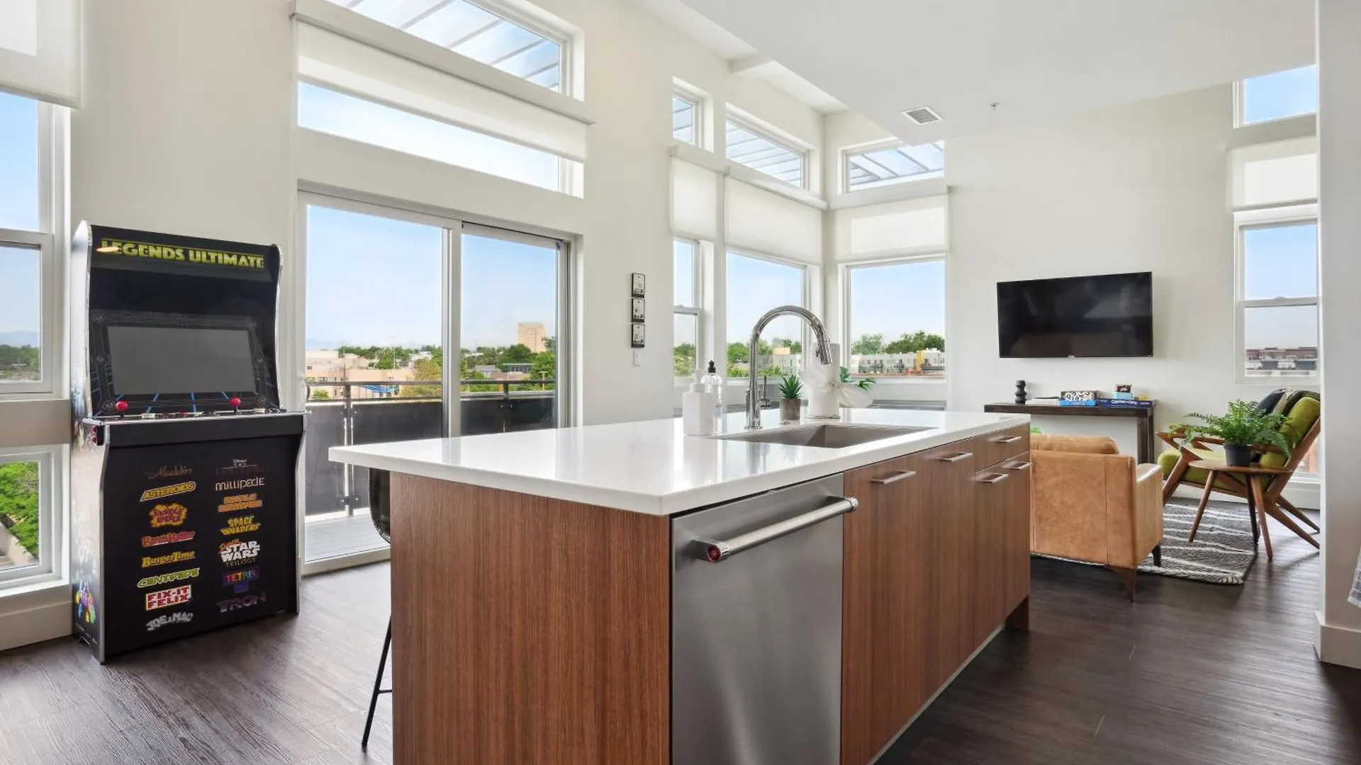 Skyline Penthouse | Espadin Lohi Denver