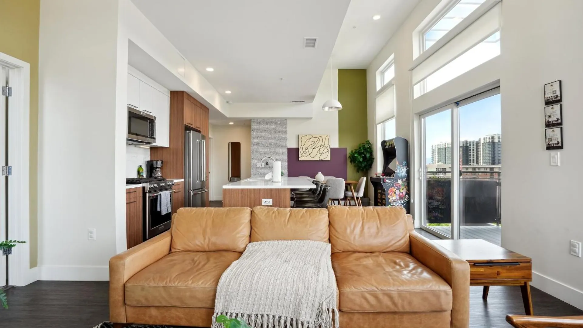 Skyline Penthouse | Espadin Lohi Denver United States