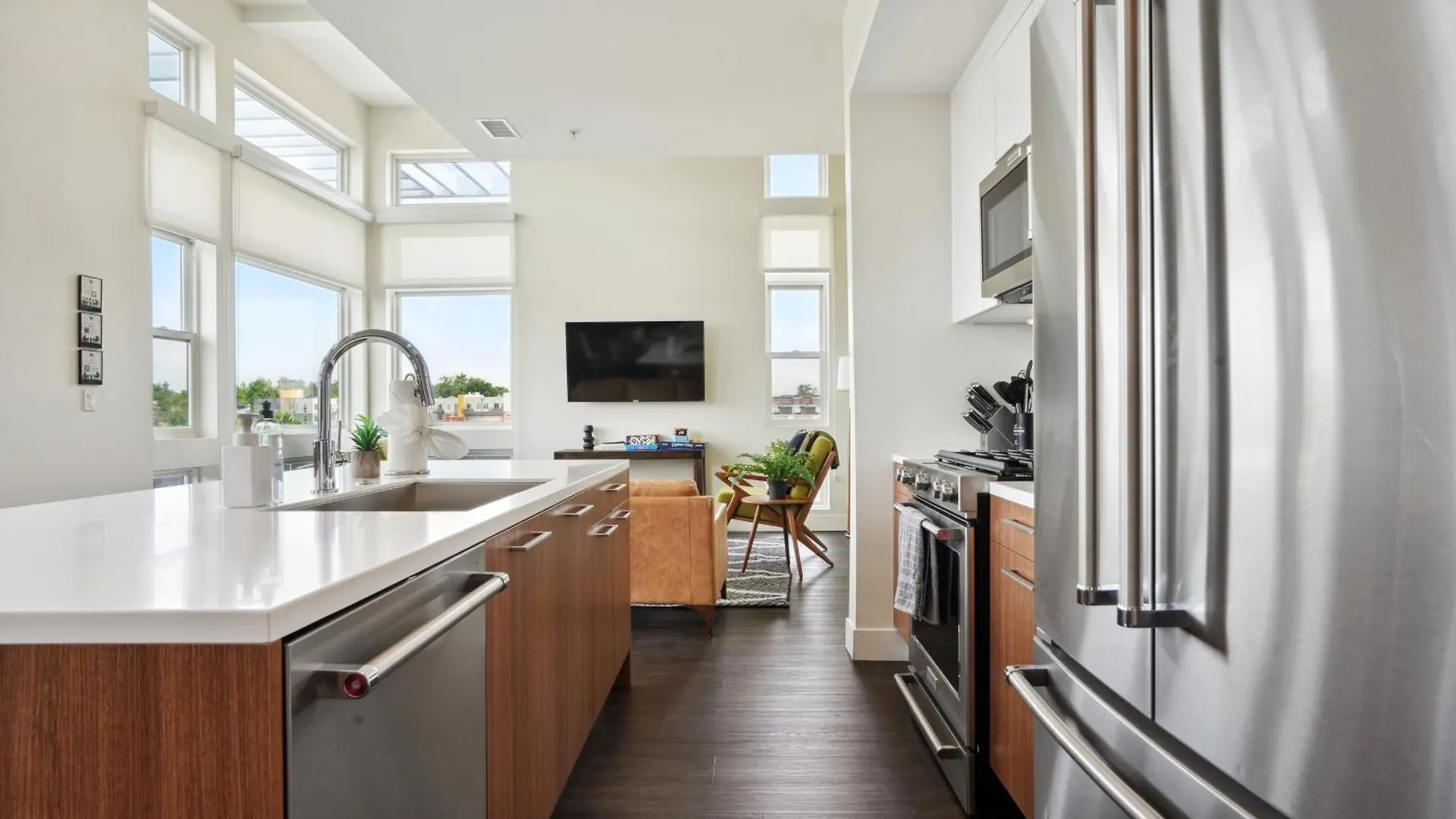 בית נופש דנוור Skyline Penthouse | Espadin Lohi